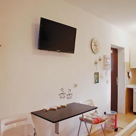 Salidasol Apartamento *